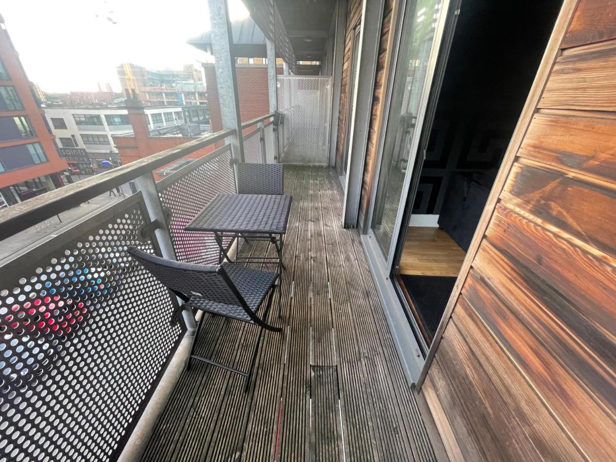 Maevela Apartments - Arcadian Versace Themed Apt ☆ Huge Balcony / Free Parking → Free Netflix -2 Min Walk From Birmingham Hippodrome Theatre, Arcadian, China Town, Sidewalk Club, Gay Village, 5 Mins From New Street Train Station - Birmingham Grand Ce Exterior foto