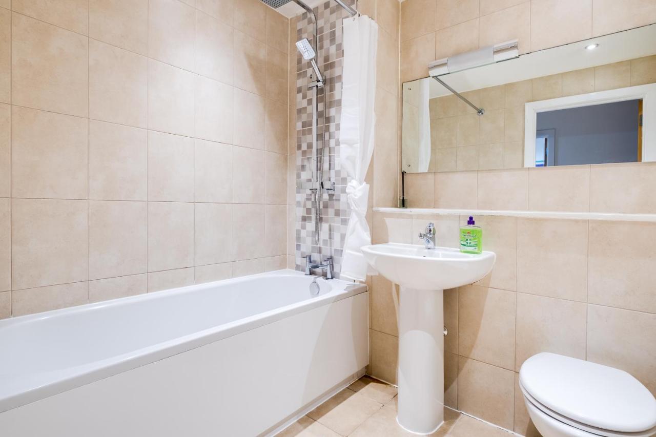 Maevela Apartments - Arcadian Versace Themed Apt ☆ Huge Balcony / Free Parking → Free Netflix -2 Min Walk From Birmingham Hippodrome Theatre, Arcadian, China Town, Sidewalk Club, Gay Village, 5 Mins From New Street Train Station - Birmingham Grand Ce Exterior foto